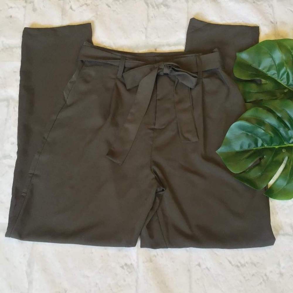 🌿FOREVER 21🌿Dark Olive Paper Bag Ankle Pants - Picture 7 of 8